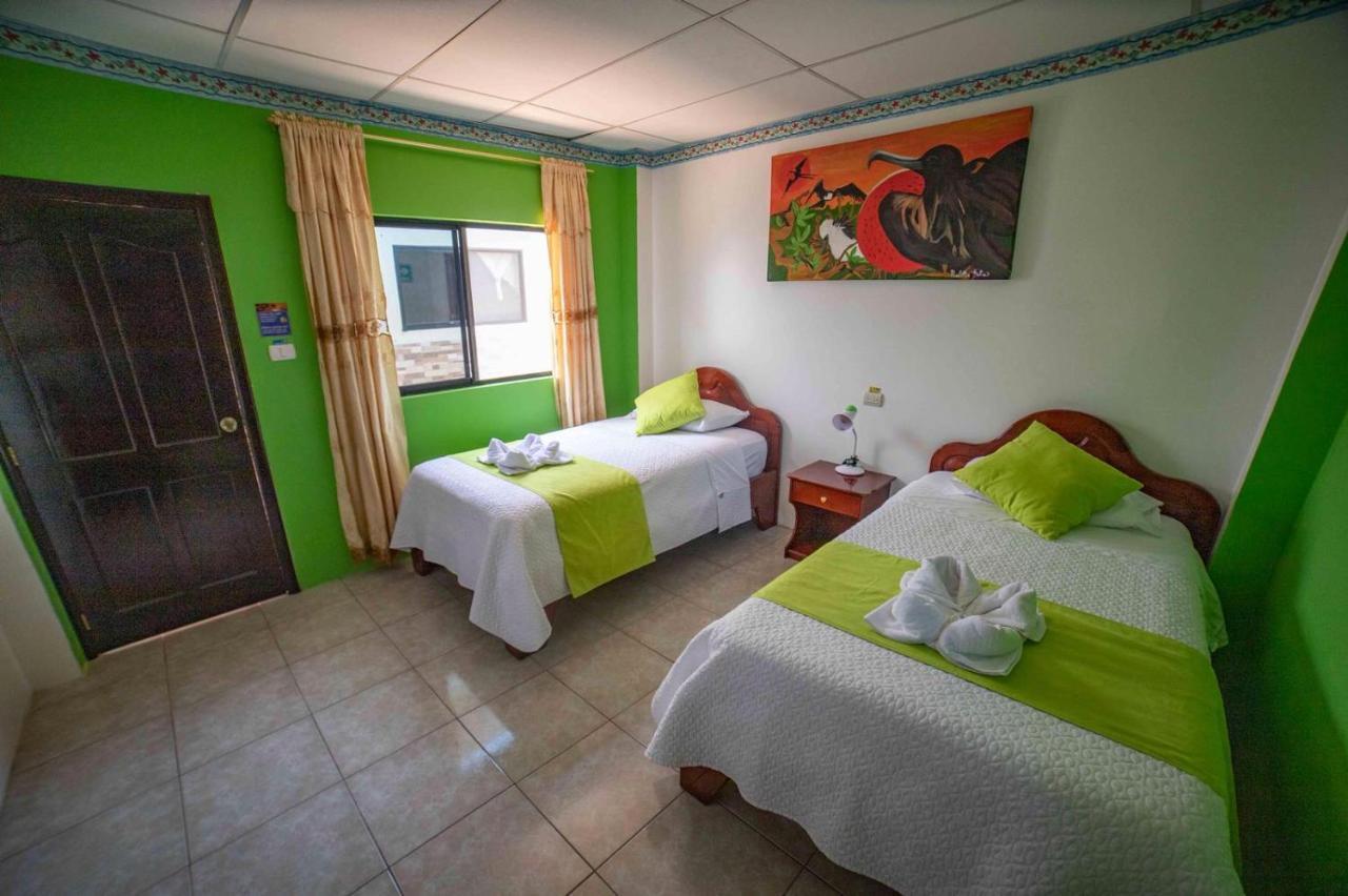 Hostal Gladismar Puerto Villamil Room photo